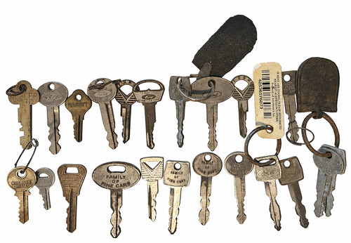 Vintage key lot ford - key, family