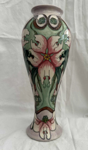 Moorcroft balluster - 75/10,
