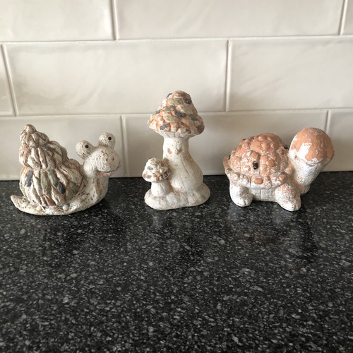 Vintage terracotta garden - x,