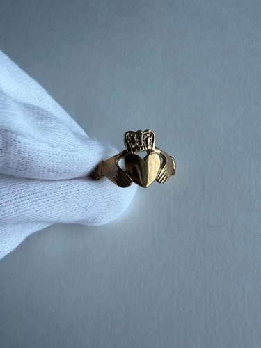 Vintage irish claddagh yellow - vintage,