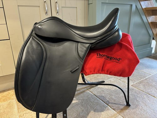 Thorowgood t8 dressage - 17.5,