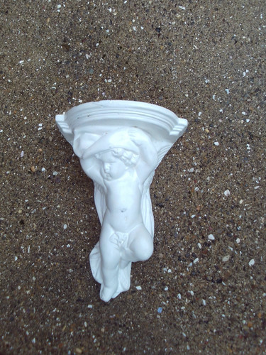 Decorative plaster cherub - ,