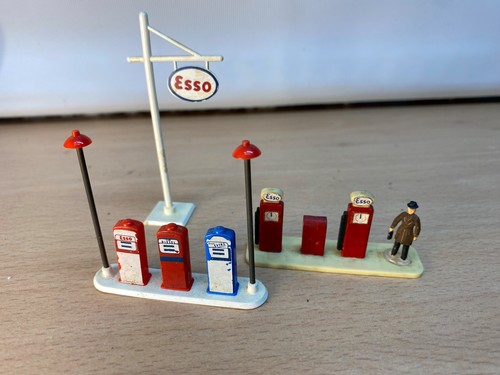 Scale garage forecourt - oo,