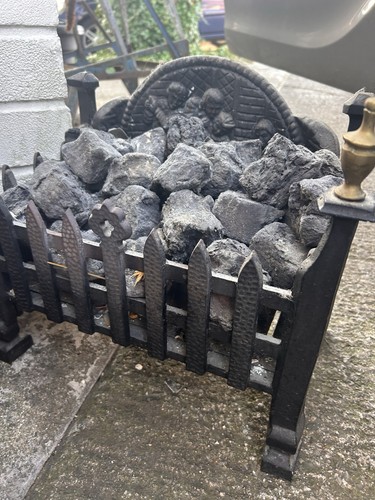 Cast iron coal - effect, dog