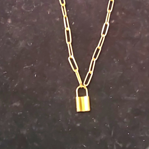 Gold coloured paperclip chain - gold,