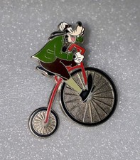 Disney 2015 Goofy On Old Fashioned Bicycle Pin
