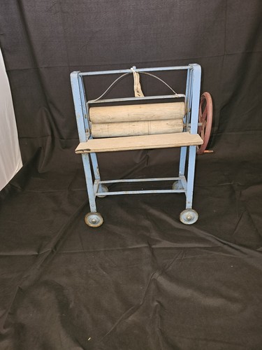Childs toy mangle - toy,