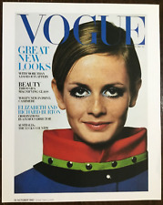 1967 TWIGGY ON VOGUE COVER