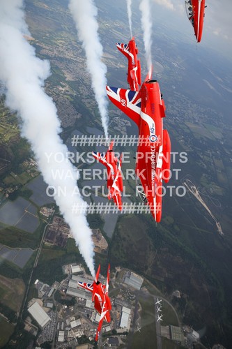 Raf red arrows - red,