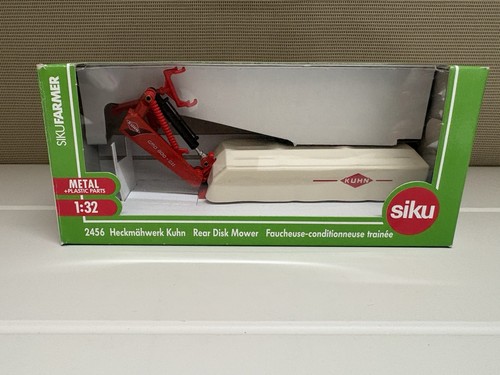 Siku 2456 scale - kuhn, rear
