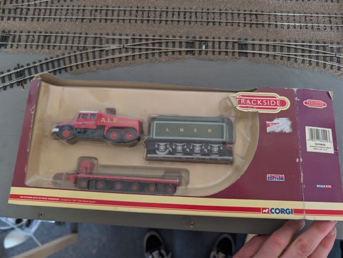 Job lot corgi lledo - lot, 8