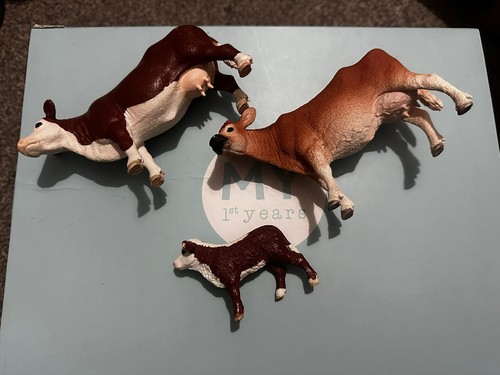 Schleich farm plastic cows - schleich, and