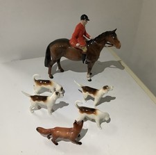 Beswick Hunting Scene.  Horse And Rider 4 Hounds And A Fox