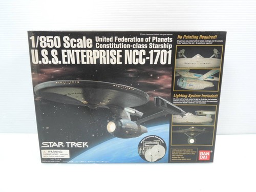 Bandai star trek 850 uss - trek,