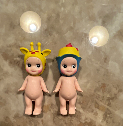 Plastic baby figurines - 2x, set
