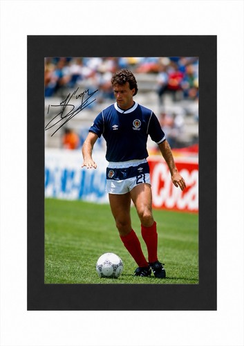 Davie cooper signed - cooper, autograph