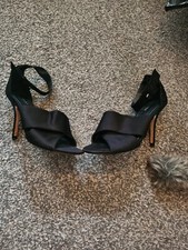 🩵Zara Satin Heels,  Size 4🩵