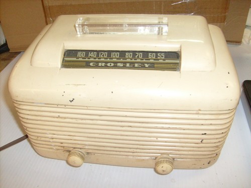 Vintage crosley tube radio - crosley,