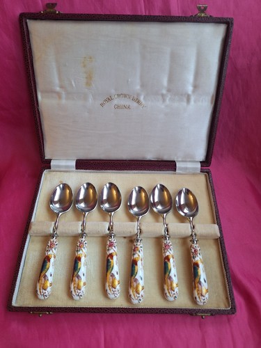 Crown derby olde avesbury - derby,