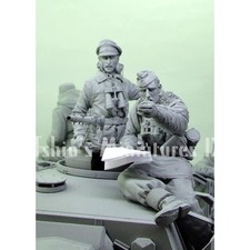 1/16 WWII German tank crew