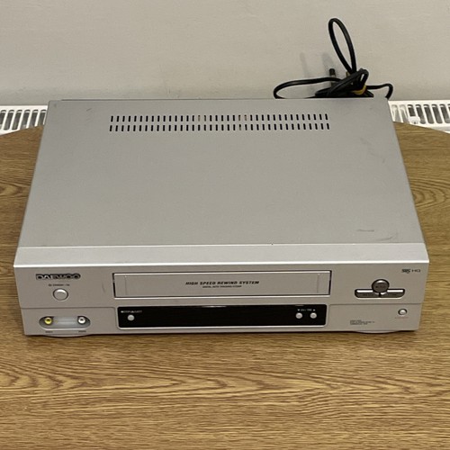 Daewoo video cassette player - video,