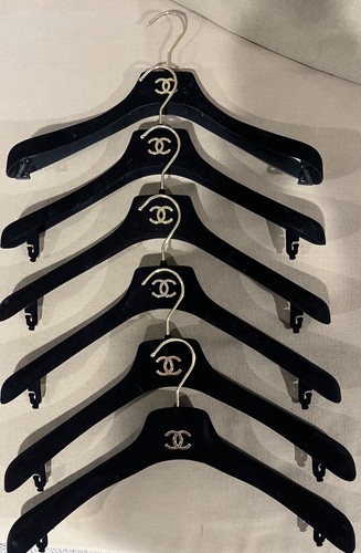 Chanel lot six - chanel,