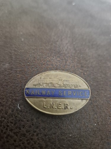 Lner railway service pin badge - lner,