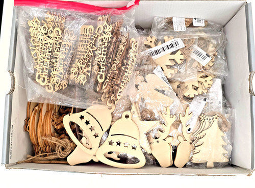 Job lot x300 wooden - x300, christmas