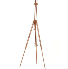 Mabef Artists Sketching Field