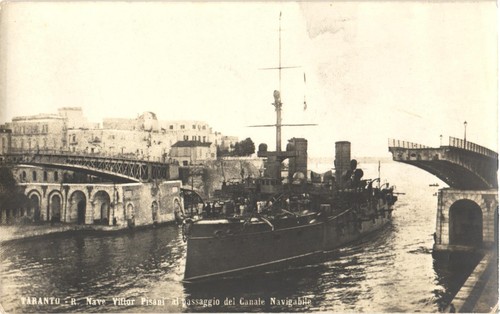 Taranto italy cruiser - cruiser, vettor