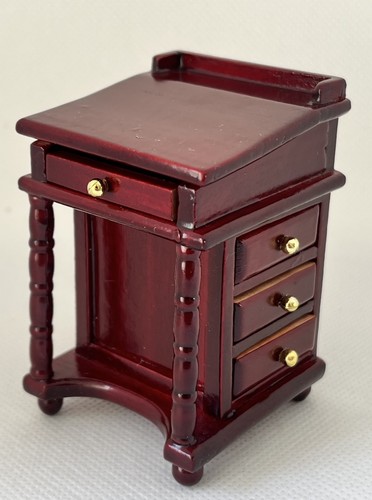 Dolls house victorian style - dolls,