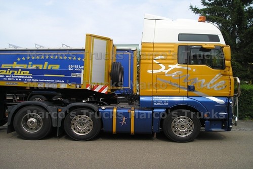 Truck photo mercedes benz - truck,