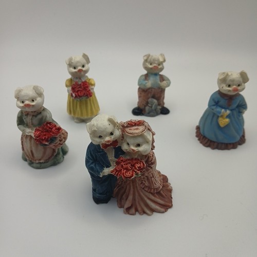 Miniature pig resin - miniature,