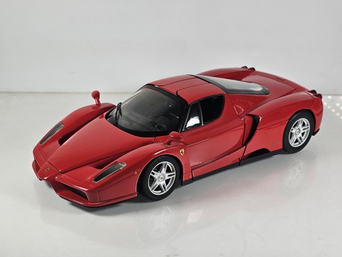 Hot wheels ferrari - ferrari, 1:18
