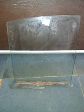 MORRIS MINOR 1000 4 DOOR SALOON VAN PICKUP LEFT FRONT DOOR WINDOW DROP GLASS LH