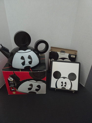 Mickey whistling tea kettle - whistling, 2