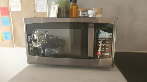 Toshiba 23l 800w digital - toshiba,