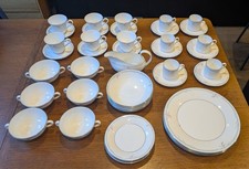 Royal Doulton 'Carnation' fine