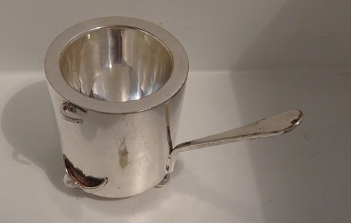 Heated silver plated - , eggcup