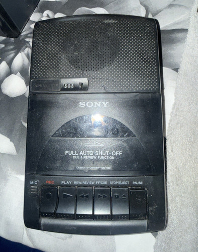 Sony tcm 939 handheld cassette - sony, tcm-939