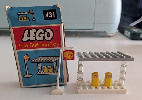 Vintage lego gas station