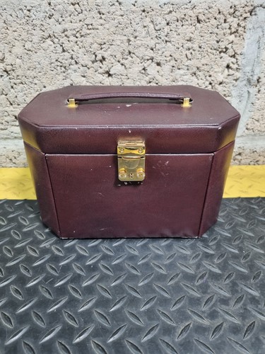 Brown jewellery box with - brown,