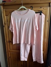Ladies Pyjamas Set Size 26/28