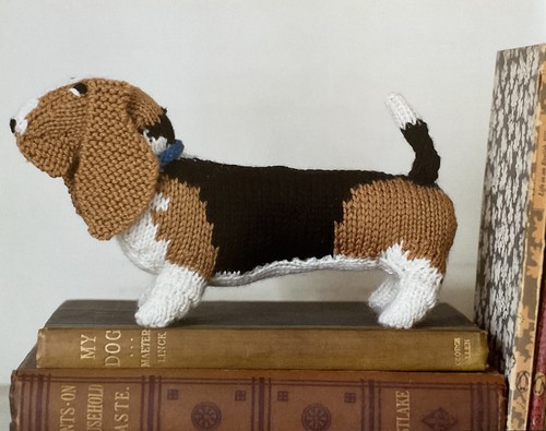 Knitting pattern basset - ,
