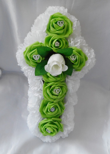 Artificial flowers wreath