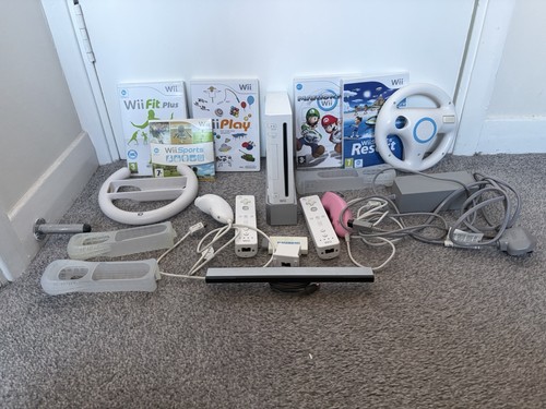 Nintendo wii console bundle - nintendo,