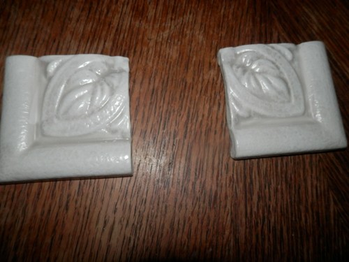 Lot ceramic corners made - of,