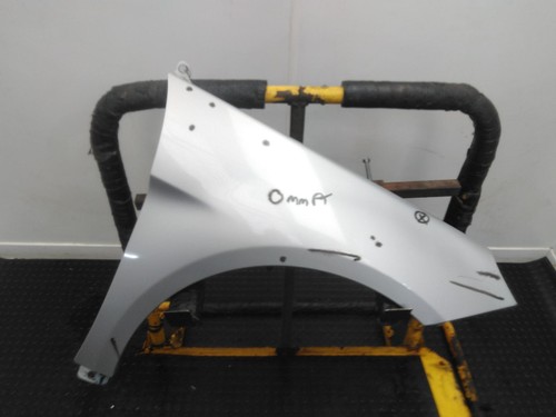 Mercedes class right front - mercedes,