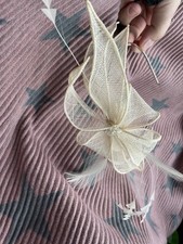 Womens Cream/Ivory Fascinator
