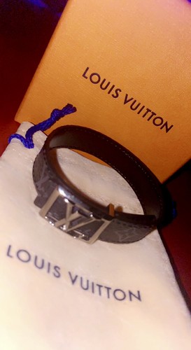Authentic louis vuitton - louis,